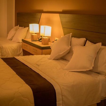 Murano Hotel โมโยบัมบา ภายนอก รูปภาพ