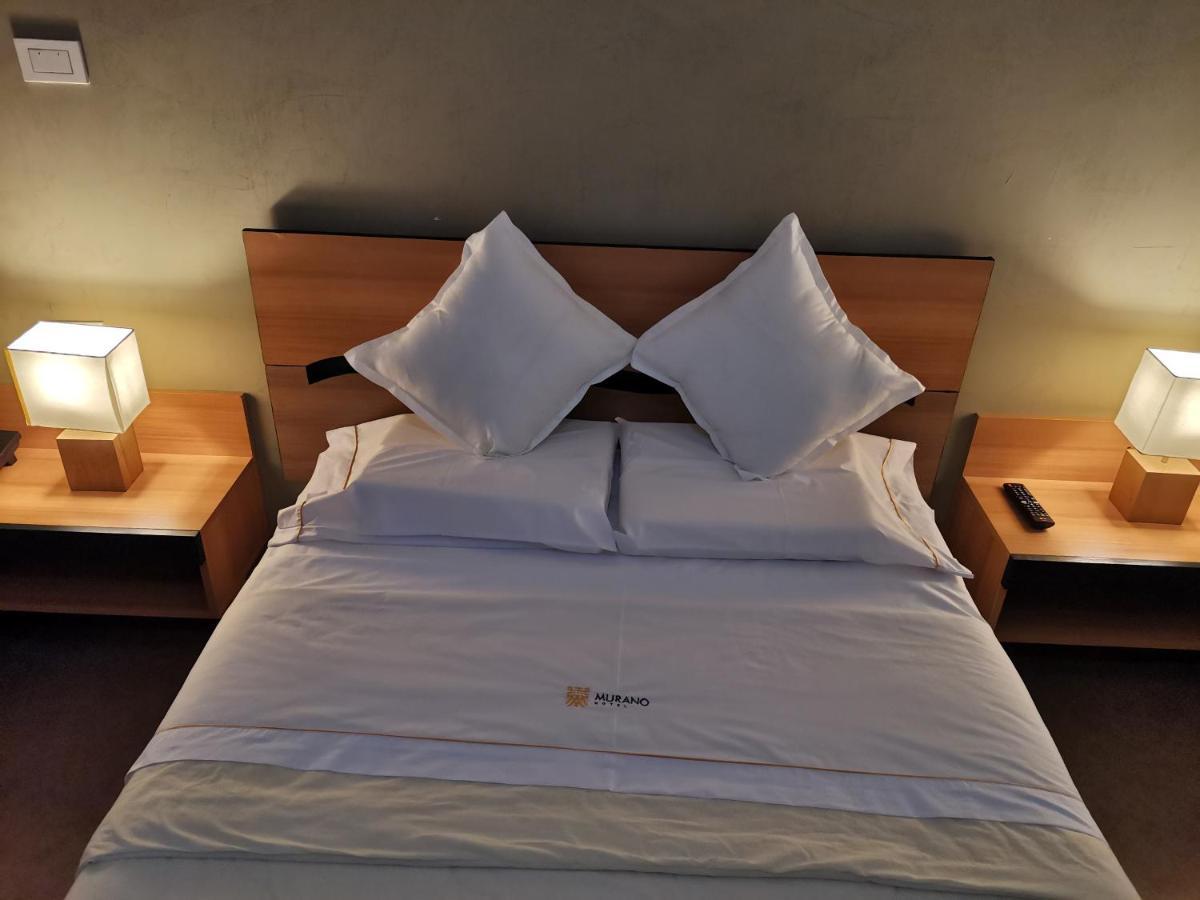 Murano Hotel โมโยบัมบา ภายนอก รูปภาพ