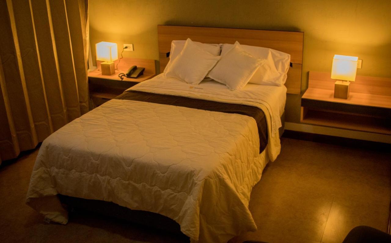 Murano Hotel โมโยบัมบา ภายนอก รูปภาพ