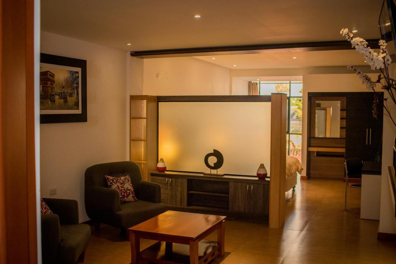 Murano Hotel โมโยบัมบา ภายนอก รูปภาพ