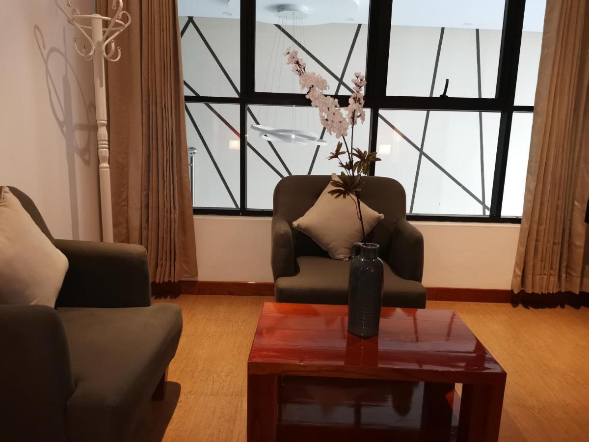 Murano Hotel โมโยบัมบา ภายนอก รูปภาพ