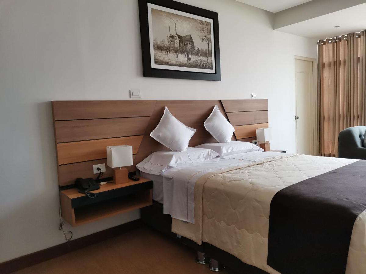 Murano Hotel โมโยบัมบา ภายนอก รูปภาพ